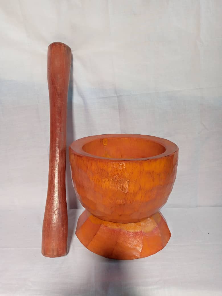 Mortier et pilon de graine